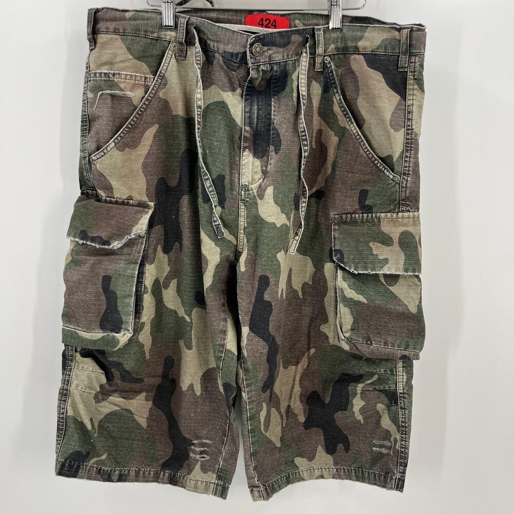 424 Four Two Four Guillermo Andrade Bermuda Ripstop Green Camo Shorts size 52